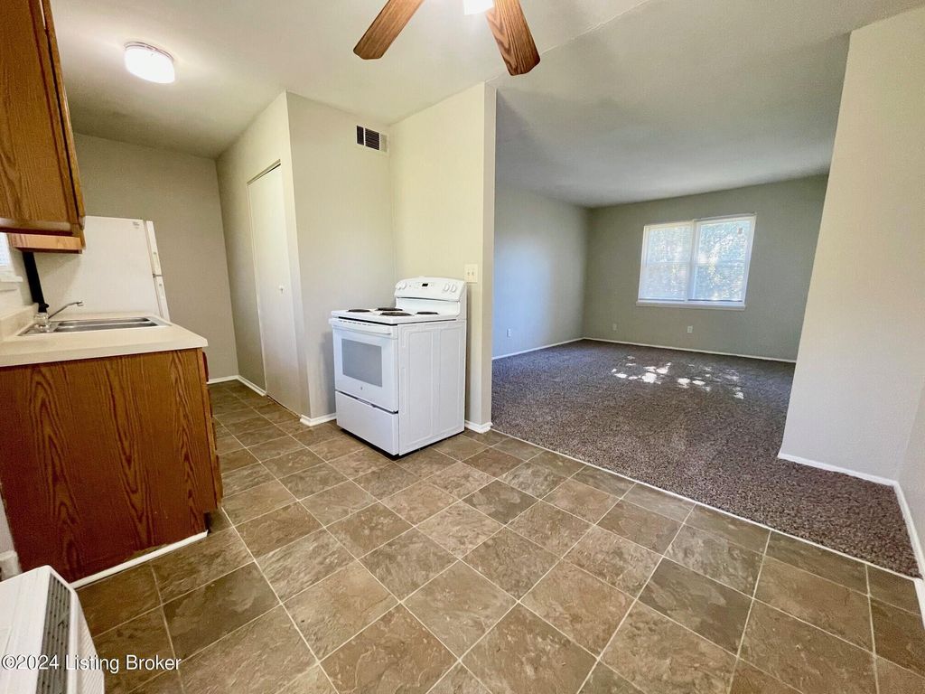 Photo of 9409 La Grange Rd #3, Louisville, KY 40242 (MLS # 1705314)