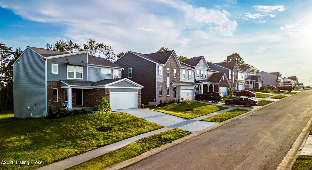 Photo of 8922 Tribute Dr, Louisville, KY 40228 (MLS # 1713545)