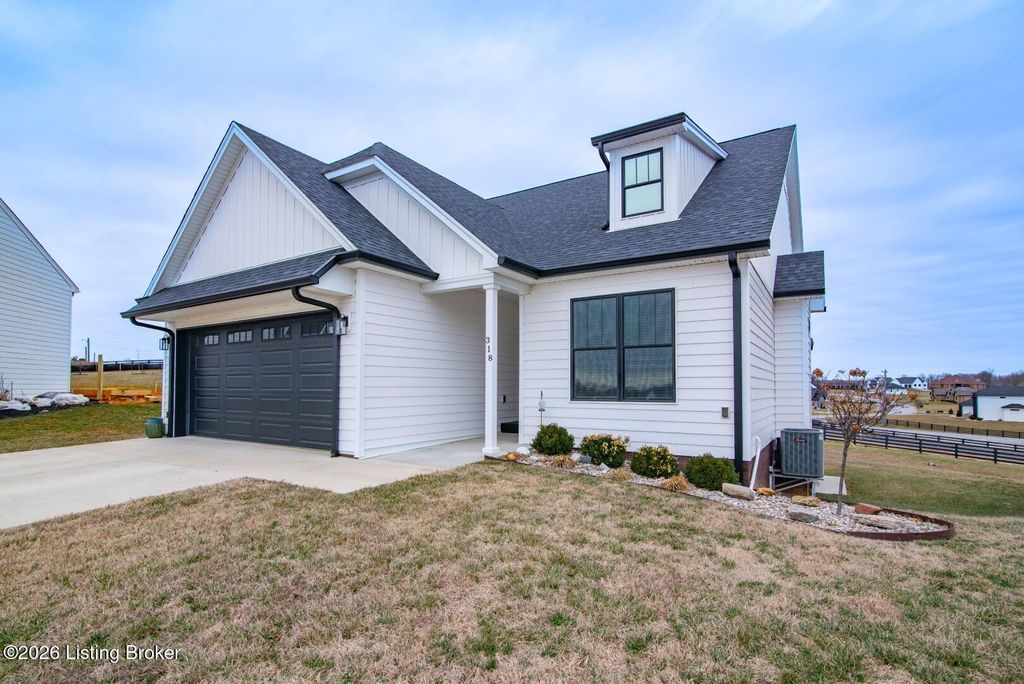 Photo of 318 High Peak Pl, Elizabethtown, KY 42701 (MLS # 1707570)