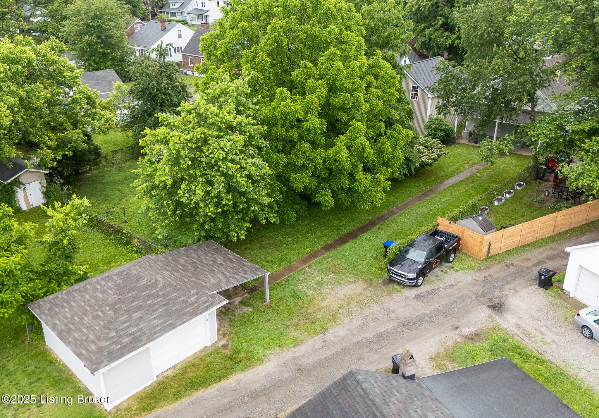 1621 Richmond Dr, Louisville, Pennsylvania image 4