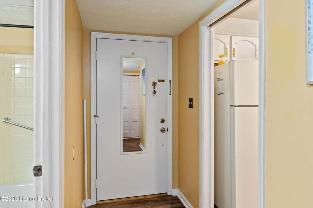Photo of 316 El Conquistador Pl, Louisville, KY 40220 (MLS # 1726417)