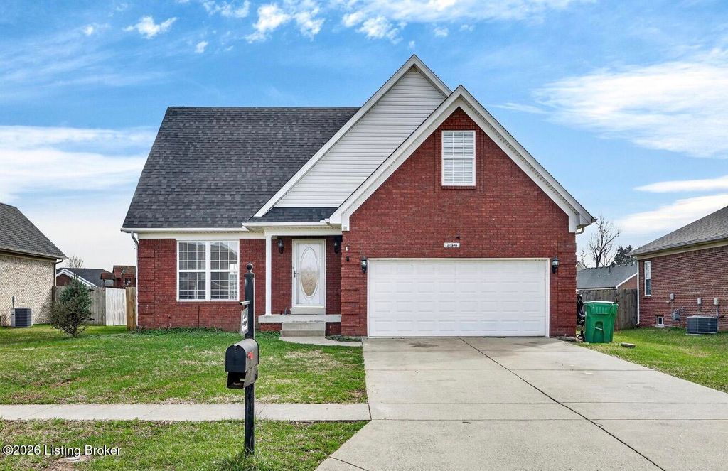 Photo of 354 Bentwood Dr, Shepherdsville, KY 40165 (MLS # 1712071)