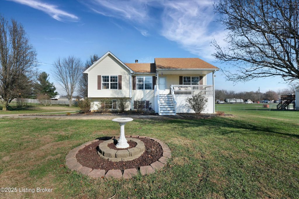Photo of 78 Rolling Heights Blvd, Rineyville, KY 40162 (MLS # 1704540)