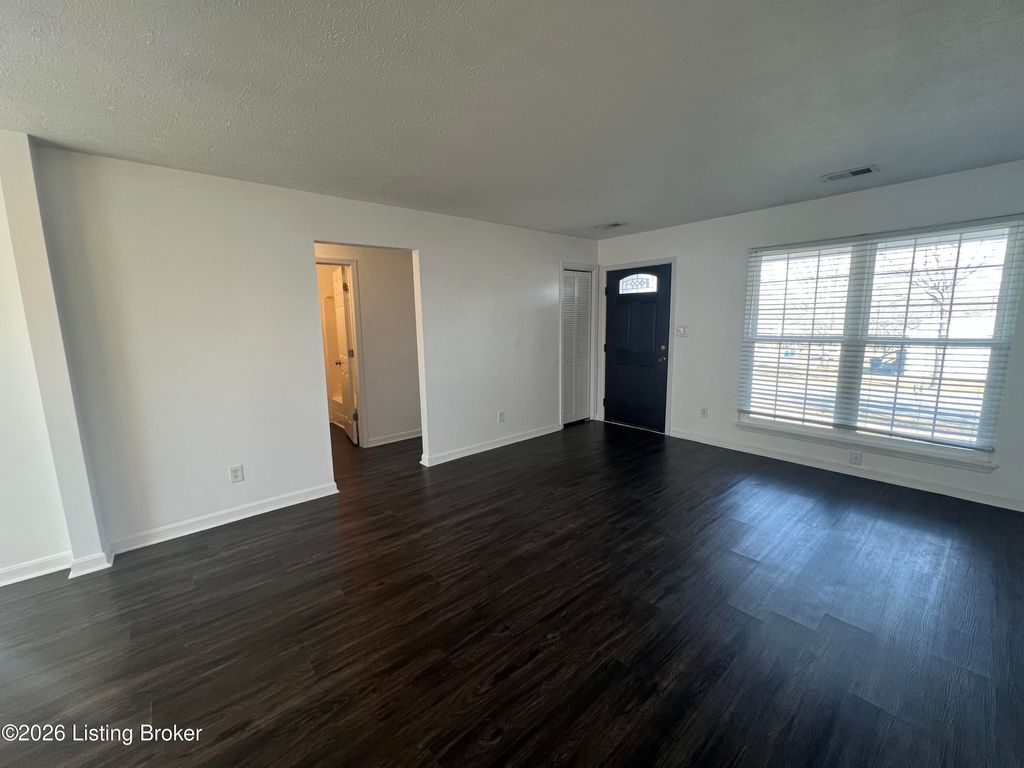 Photo of 1220 Keane Ave, La Grange, KY 40031 (MLS # 1707697)