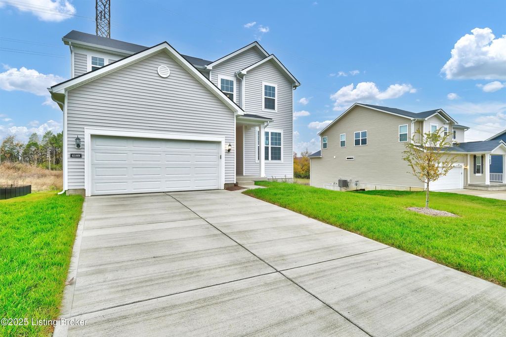 Photo of 4109 Cobblestone Ln, La Grange, KY 40031 (MLS # 1694603)