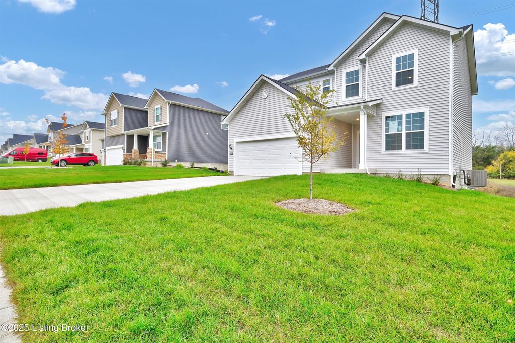 Photo of 4109 Cobblestone Ln, La Grange, KY 40031 (MLS # 1694603)