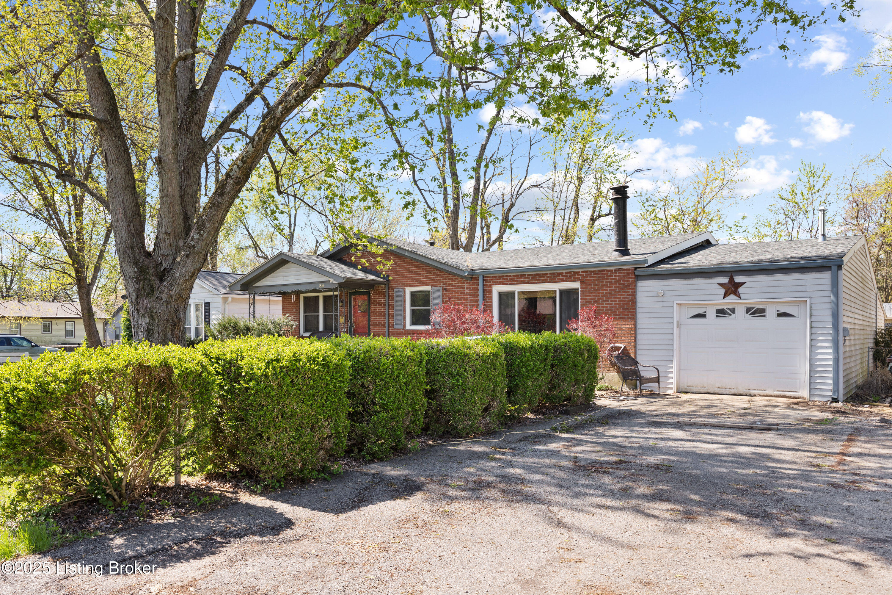 1810 Jefferson Ave, Louisville, Pennsylvania image 3