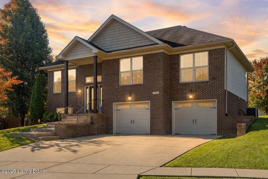 Photo of 1505 Overlook Cir, Shelbyville, KY 40065 (MLS # 1726665)