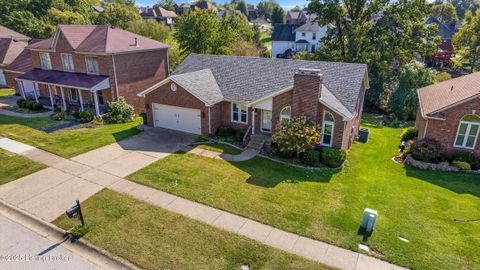 Photo of 4603 Saratoga Hill Rd, Louisville, KY 40299 (MLS # 1710163)