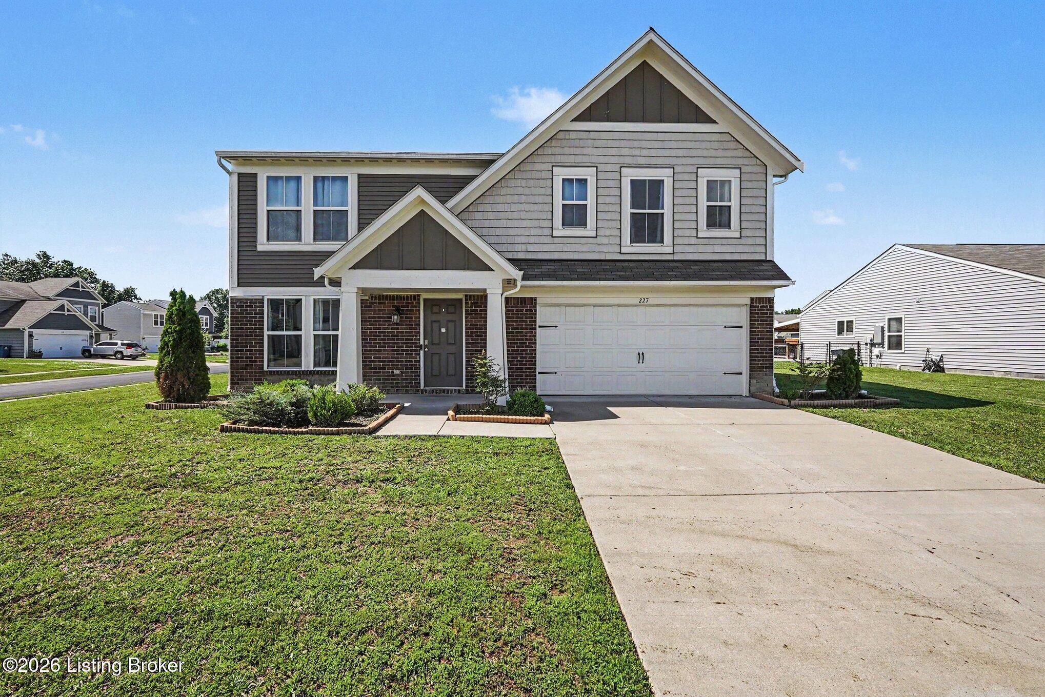 Photo 1 of 15 — 227 Boulders West Dr, Shepherdsville, KY 40165