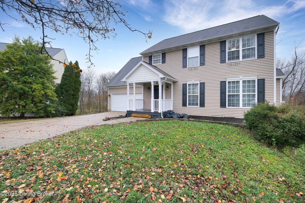 Photo of 4017 Meadowfield Dr, Louisville, KY 40245 (MLS # 1704341)