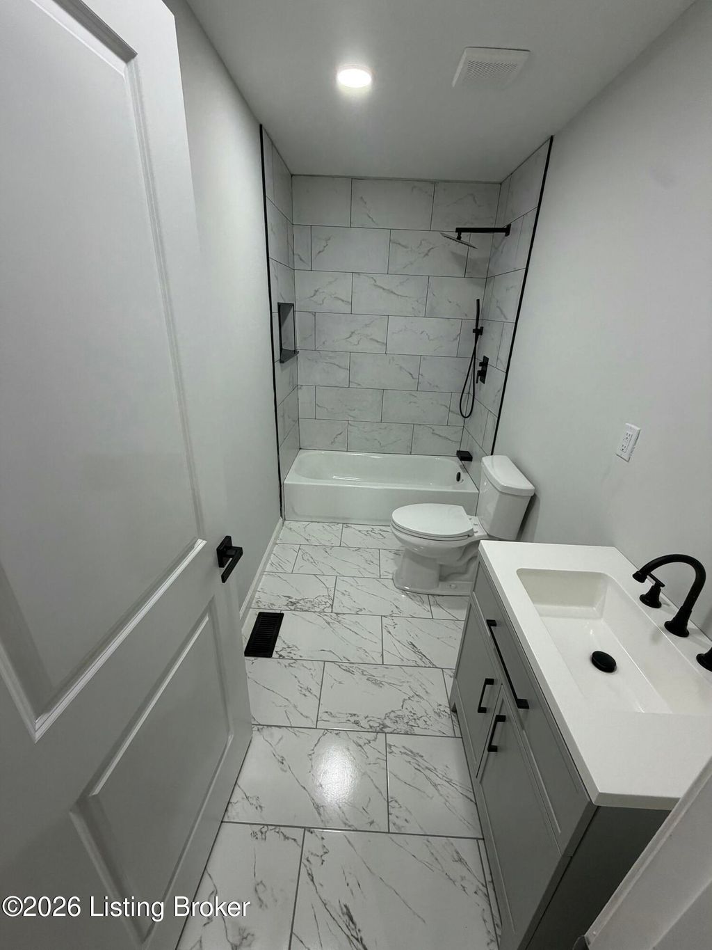 Photo of 1704 Bicknell Ave, Louisville, KY 40215 (MLS # 1713473)