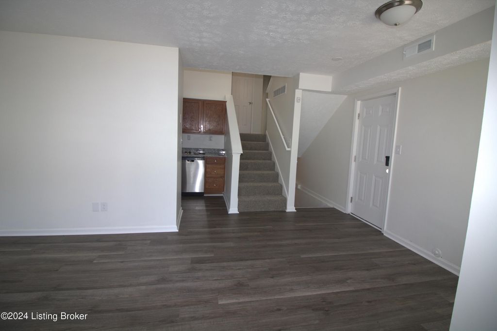 Photo of 2914 S 5th St, Louisville, KY 40208 (MLS # 1715492)