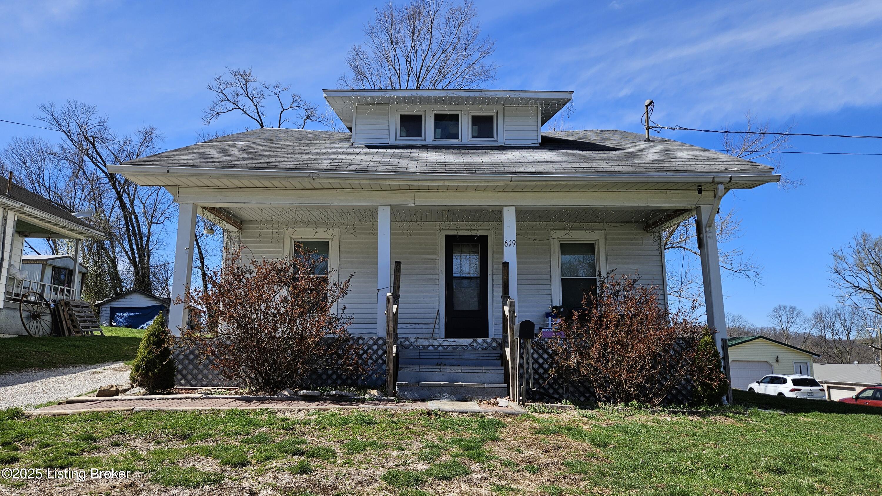 619 Walnut St, Paoli, Indiana image 1