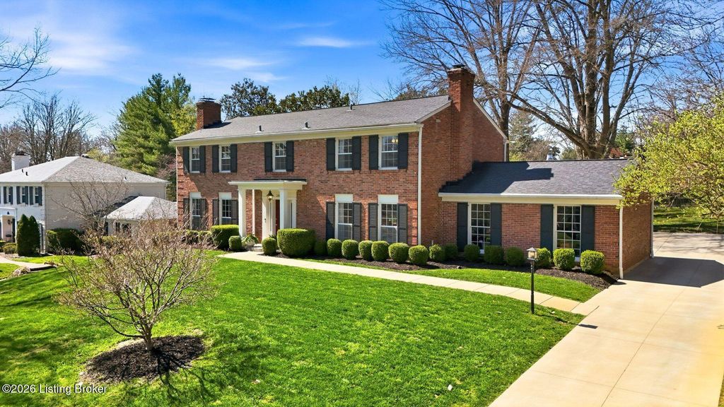 Photo of 2006 Round Ridge Rd, Louisville, KY 40207 (MLS # 1713152)