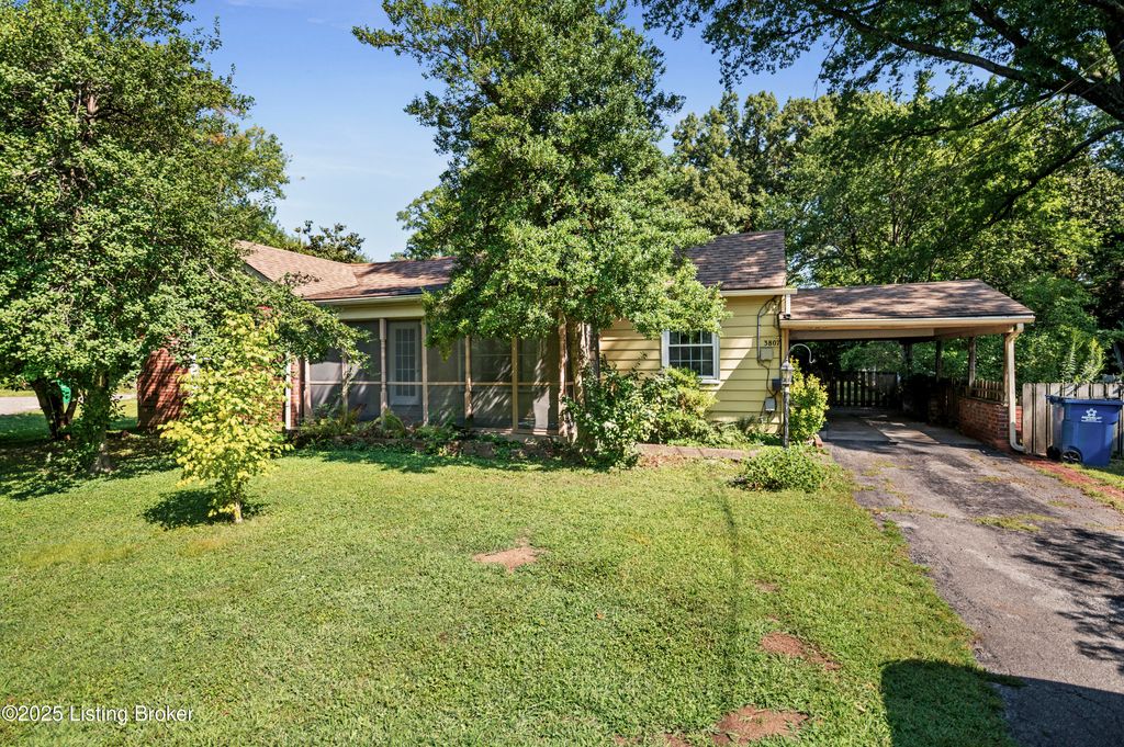 Photo of 3807 Ethel Ave, Louisville, KY 40218 (MLS # 1704191)