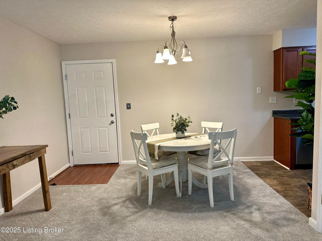 Photo of 219 Middletown Square, Louisville, KY 40243 (MLS # 1705604)