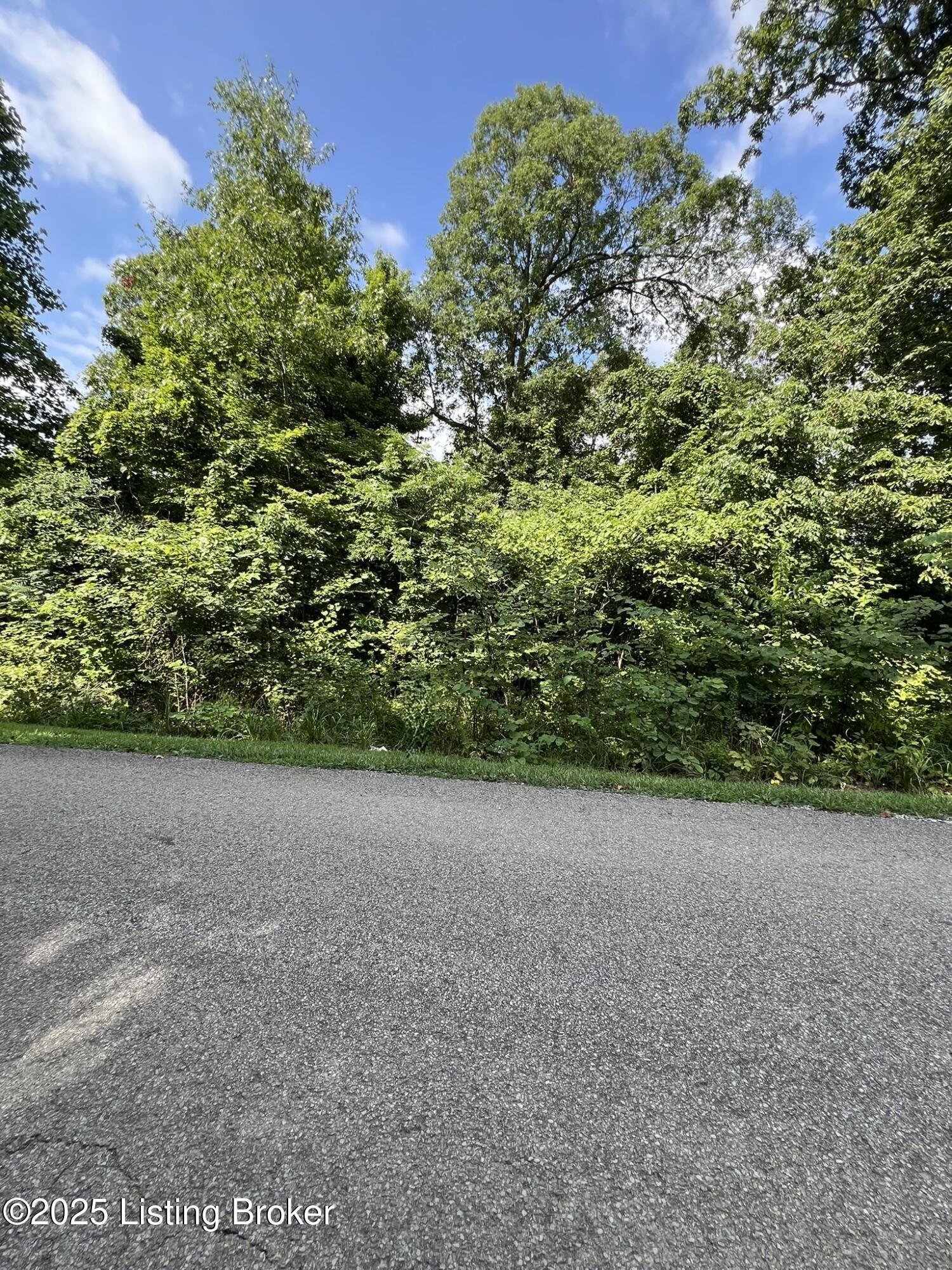 802 Stone Hill Rd