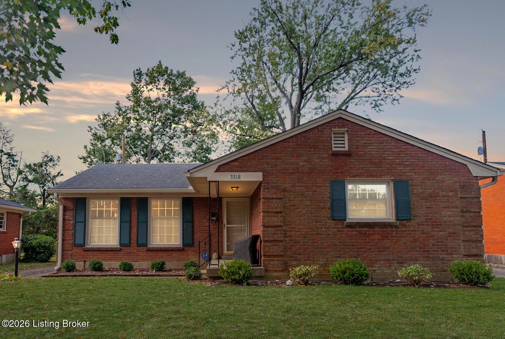 Photo of 3318 Cawein Way, Louisville, KY 40220 (MLS # 1731717)