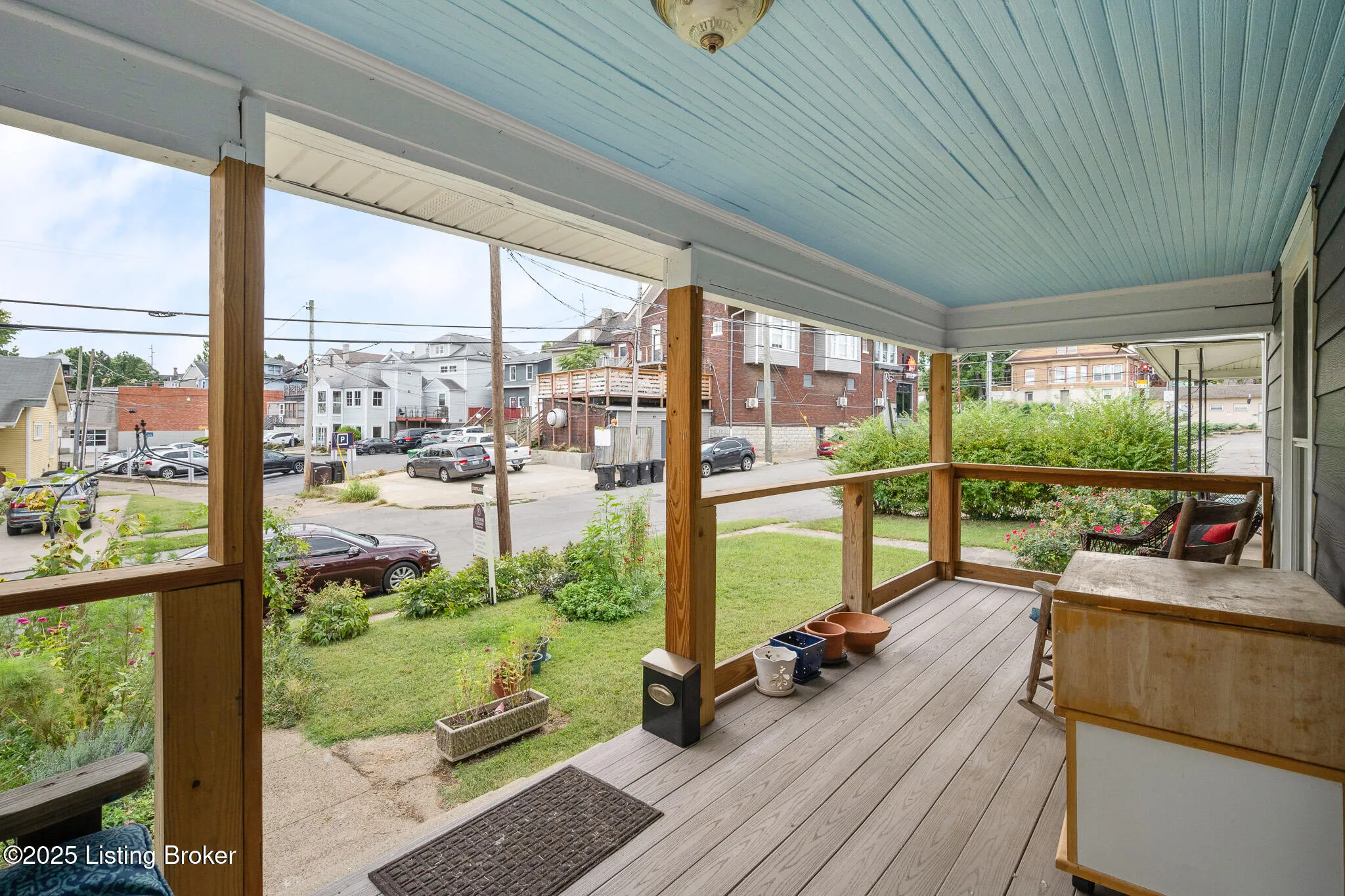 Louisville, Kentucky 40205, United States, 3 Bedrooms Bedrooms, ,1 BathroomBathrooms,Residential,Active,220963