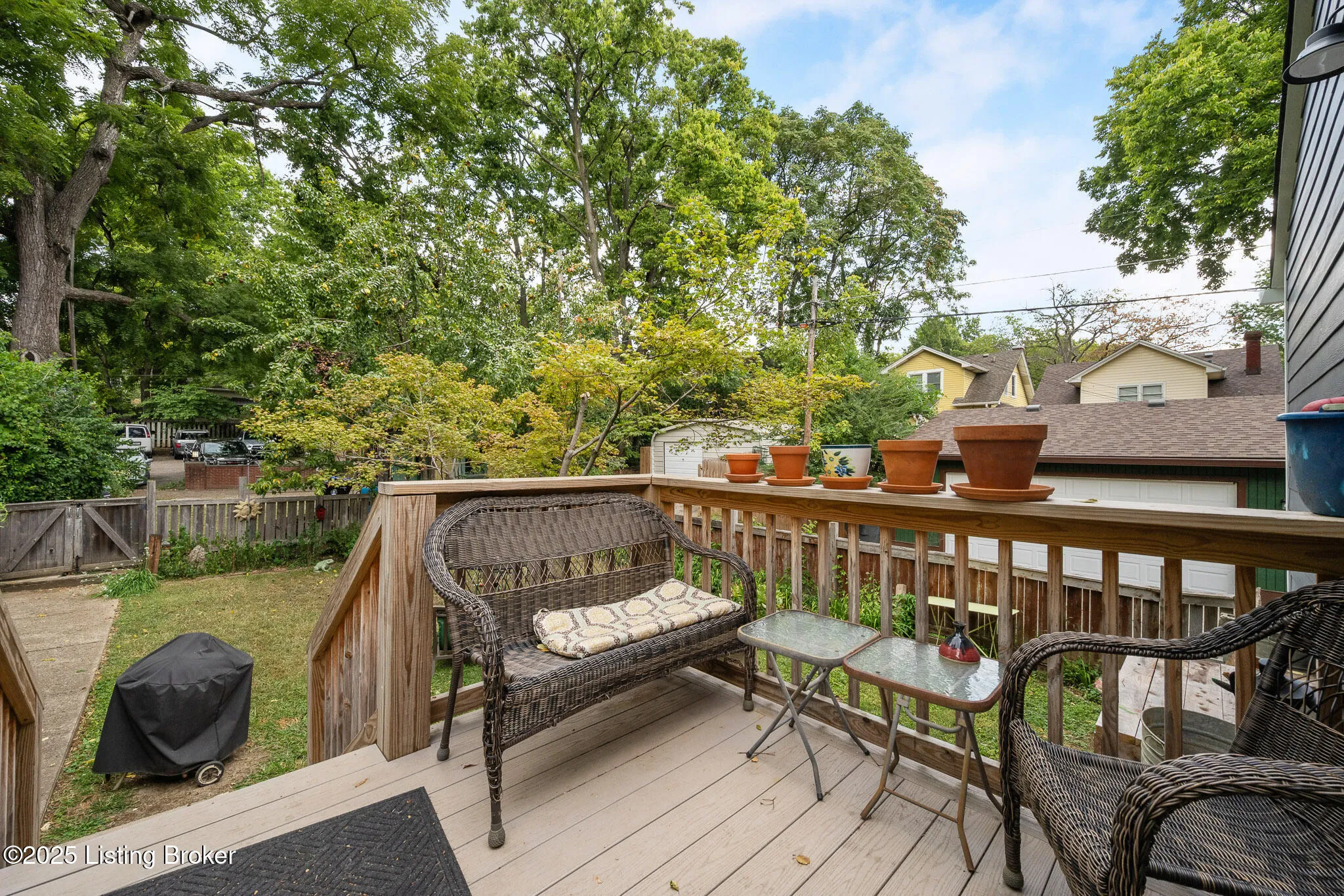 Louisville, Kentucky 40205, United States, 3 Bedrooms Bedrooms, ,1 BathroomBathrooms,Residential,Active,220963