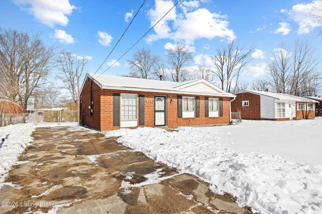 Photo of 503 Glengarry Dr, Louisville, KY 40118 (MLS # 1708056)