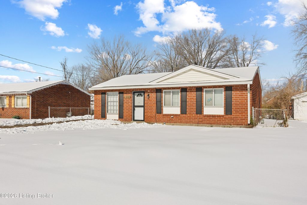 Photo of 503 Glengarry Dr, Louisville, KY 40118 (MLS # 1708056)