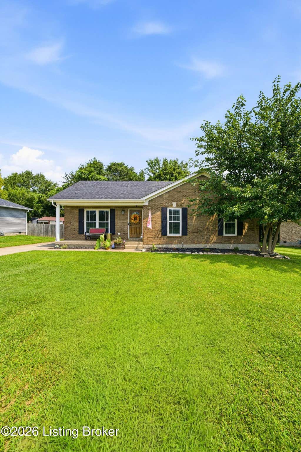 Photo of 328 Deer Park Way, Mt Washington, KY 40047 (MLS # 1724950)