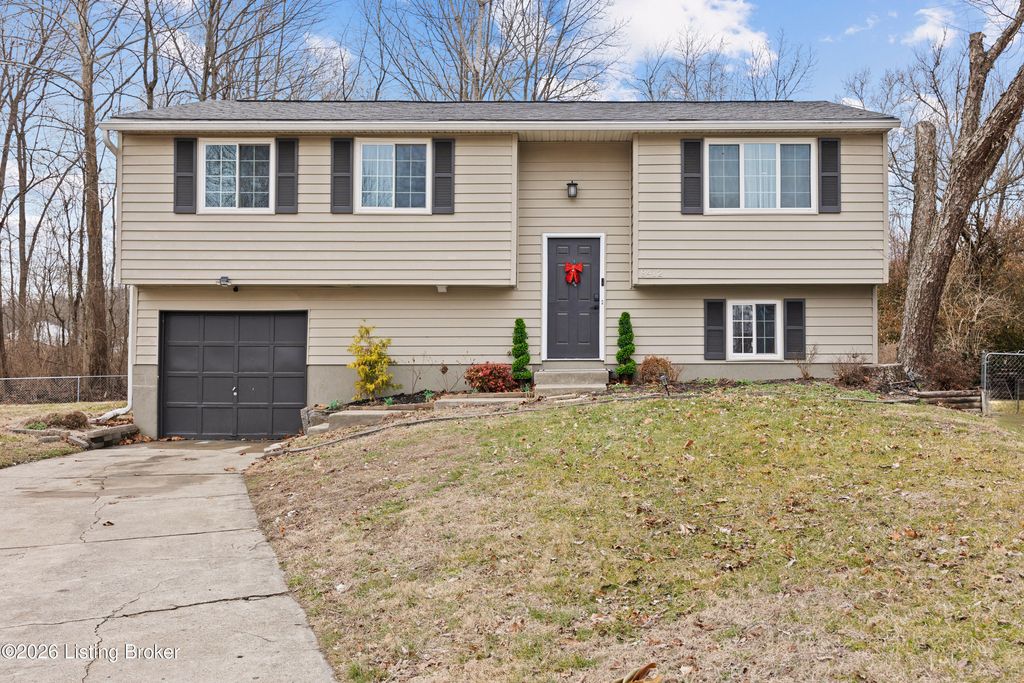 Photo of 8412 Calm Ln, Louisville, KY 40219 (MLS # 1717836)