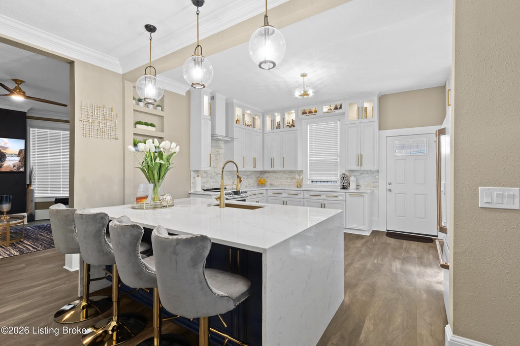 Photo of 4803 S 6th St, Louisville, KY 40214 (MLS # 1732218)