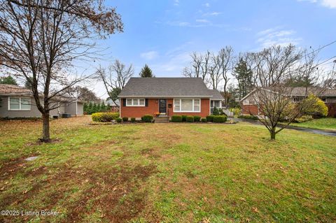 Photo of 27 Chamberry Cir, Louisville, KY 40207 (MLS # 1704447)
