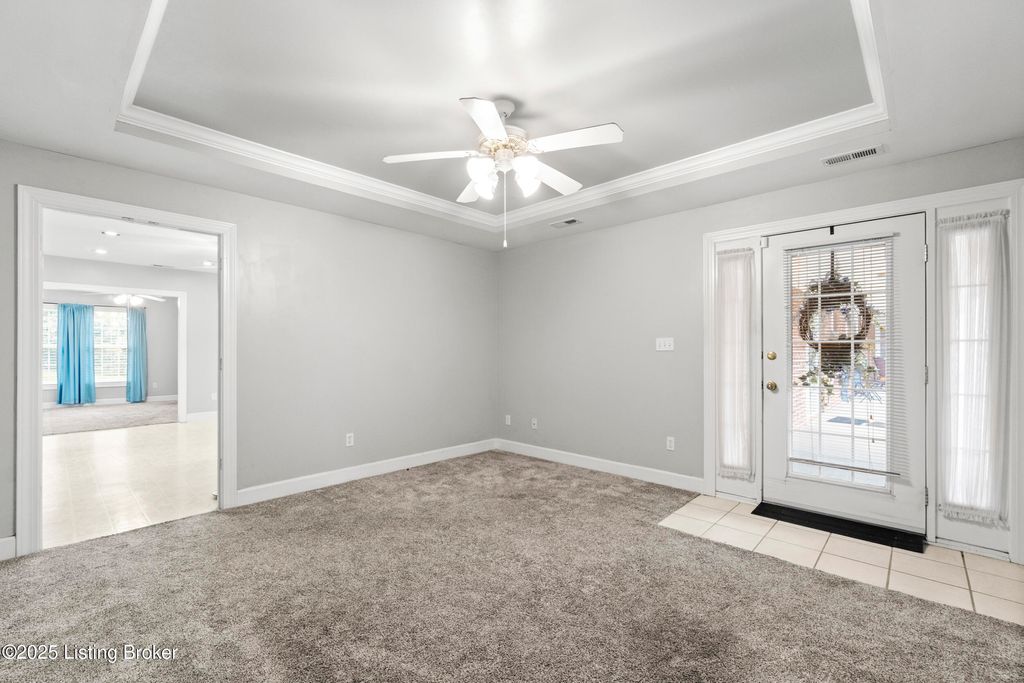 Photo of 8503 Applegate Village Dr, Louisville, KY 40219 (MLS # 1701833)