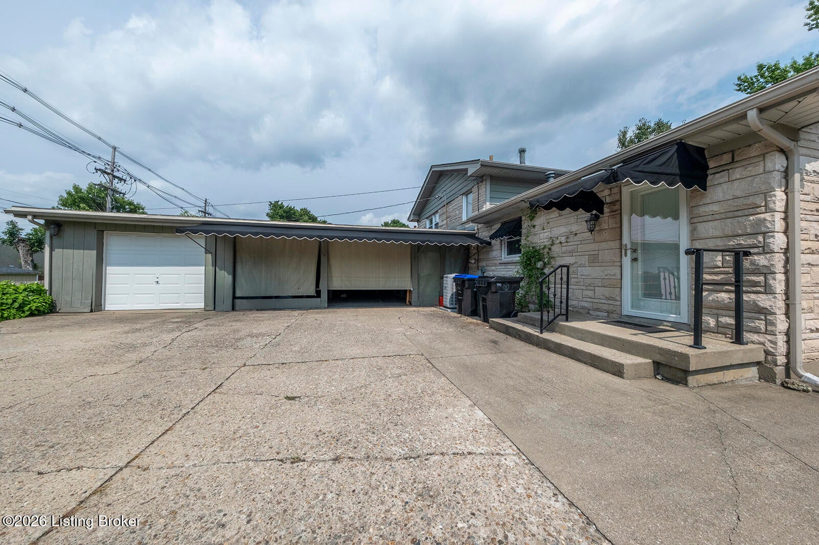 4021 Blossomwood Dr - Photo 4