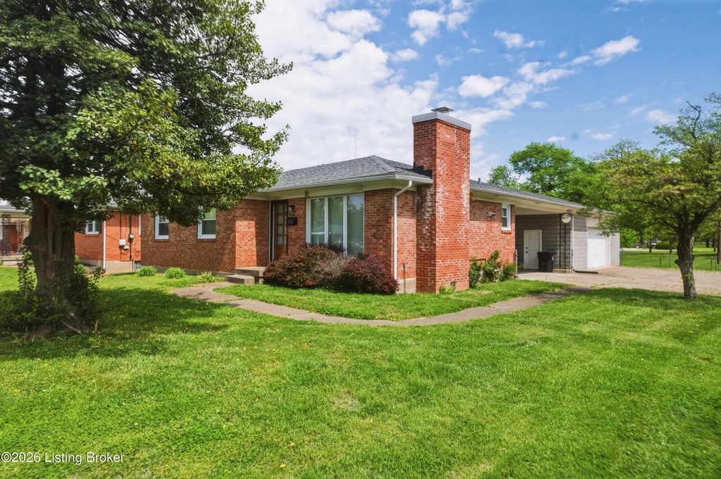 Photo of 2929 Delor Ave, Louisville, KY 40217 (MLS # 1718437)
