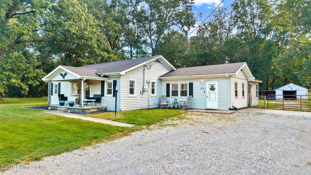 Photo of 978 Raymond Rd, Shepherdsville, KY 40165 (MLS # 1731114)
