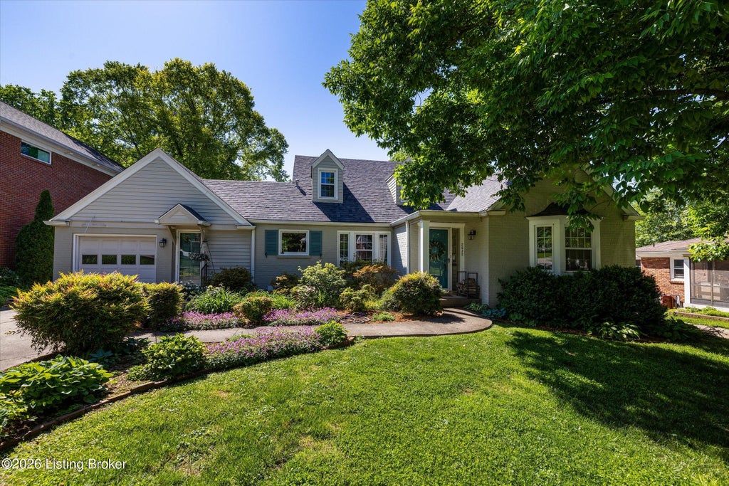 Photo of 2020 Winston Ave, Louisville, KY 40205 (MLS # 1716997)
