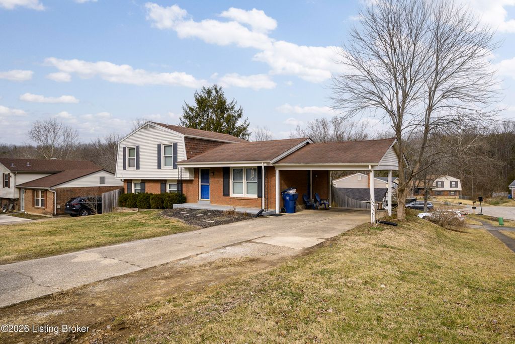 Photo of 7331 Sideoats Dr, Crestwood, KY 40014 (MLS # 1709875)