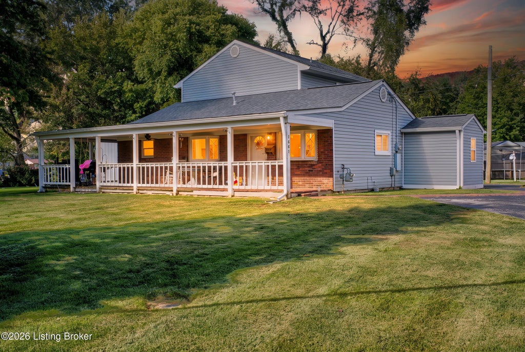 Photo of 5007 Ramona Ln, Louisville, KY 40272 (MLS # 1730411)