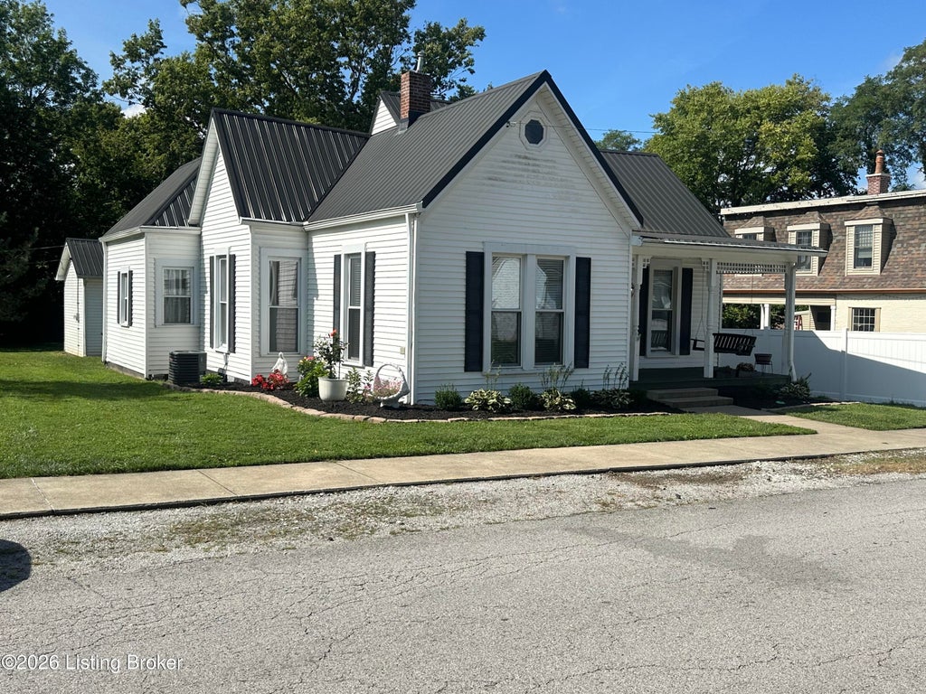 Photo of 29 E Church St, New Castle, KY 40050 (MLS # 1727064)