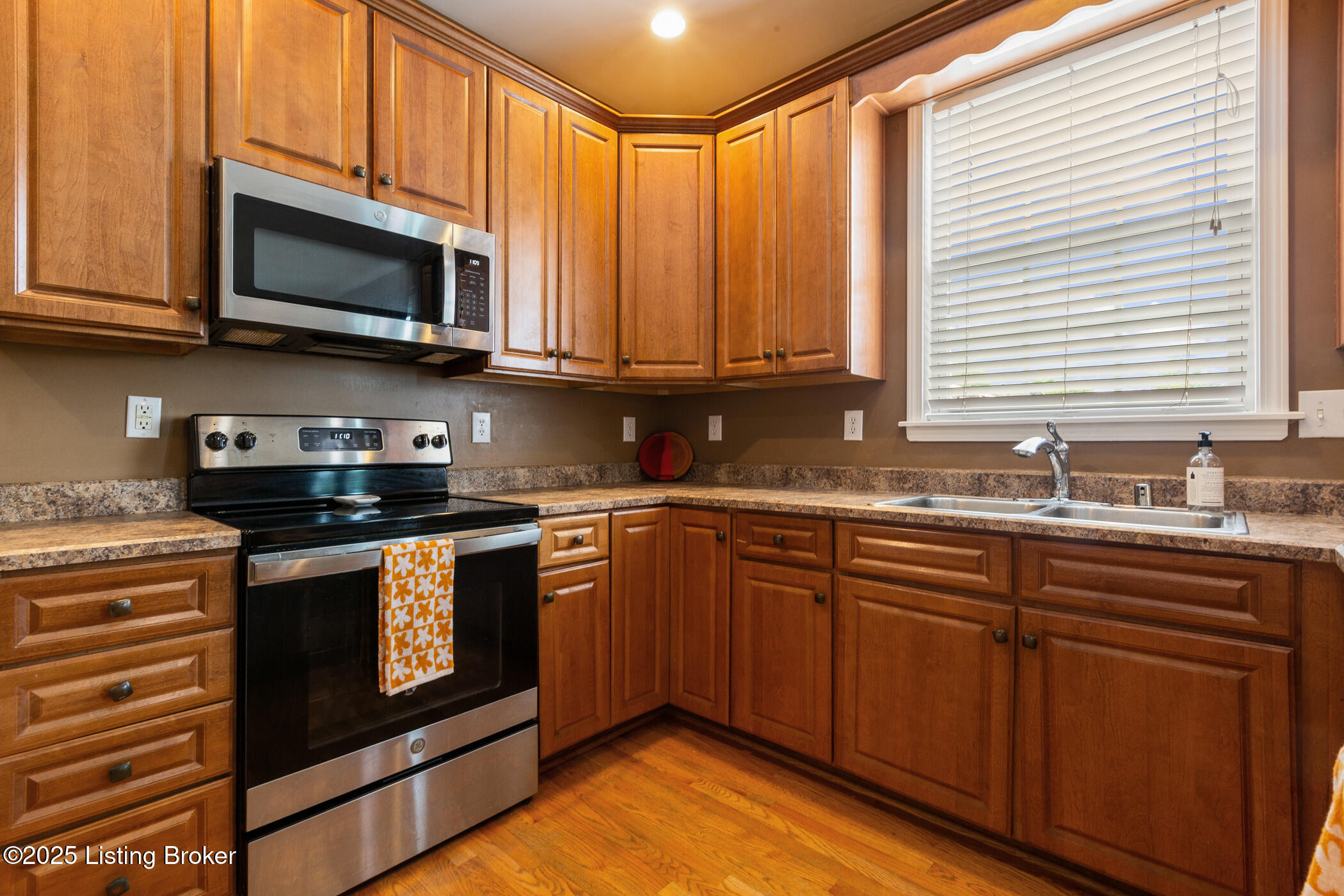2132 Golfview Ct, La Grange, Pennsylvania image 14