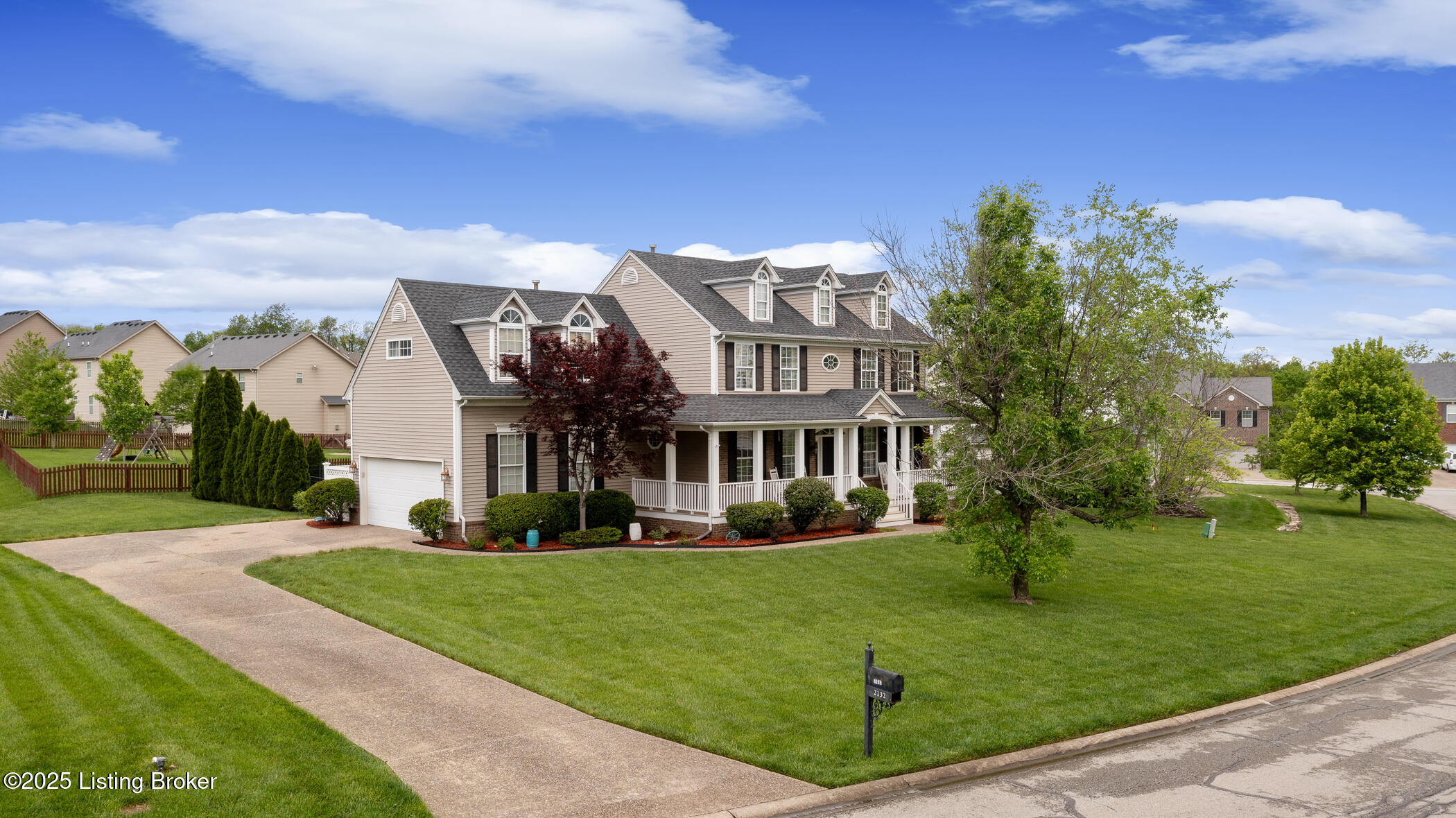 2132 Golfview Ct, La Grange, Pennsylvania image 2