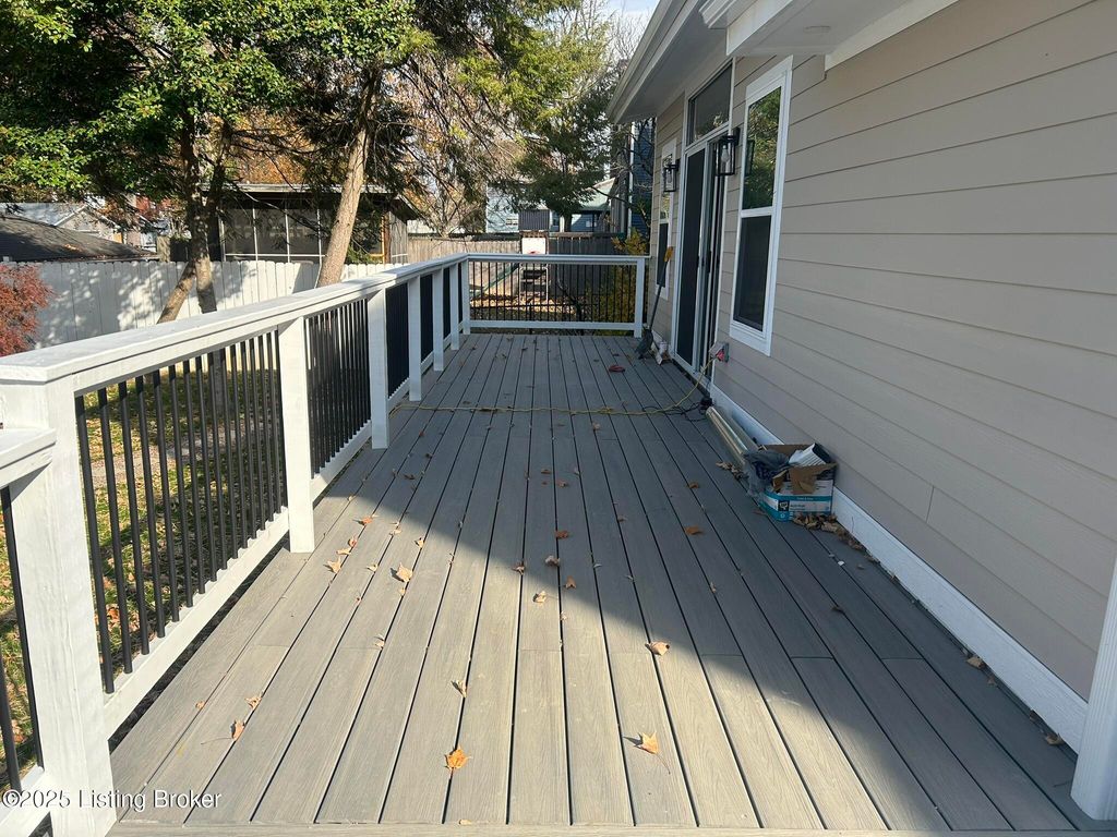 Photo of 1409 Hepburn Ave, Louisville, KY 40204 (MLS # 1706084)