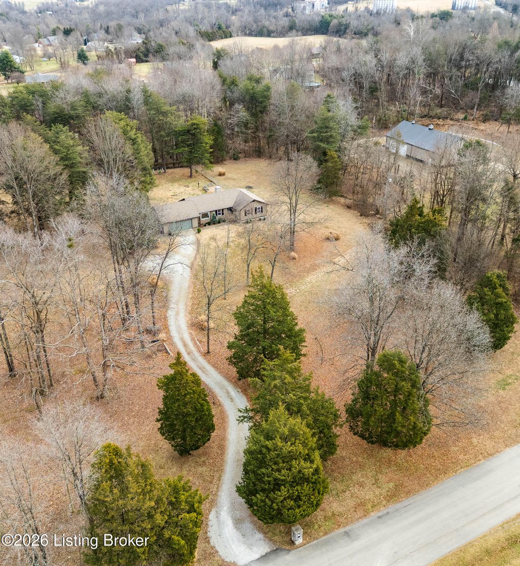 Photo of 107 Creel Ln, Bardstown, KY 40004 (MLS # 1709631)