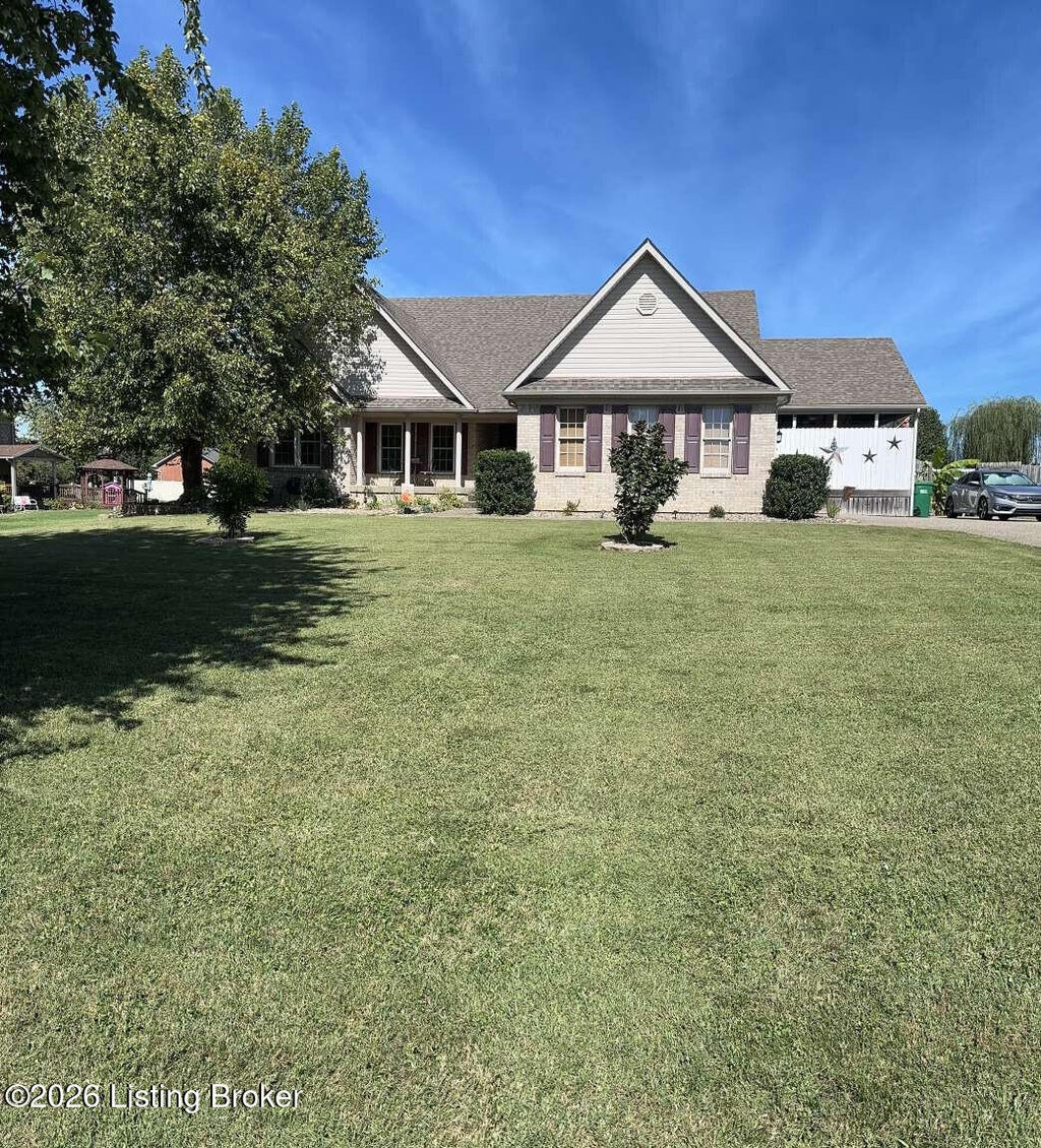 Photo of 1002 Cobblestone Way, Shepherdsville, KY 40165 (MLS # 1730913)