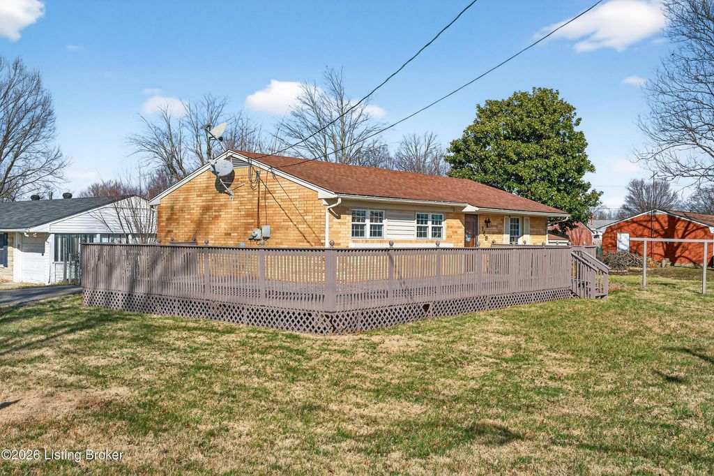 Photo of 149 N Circlecrest Dr, Louisville, KY 40229 (MLS # 1707838)