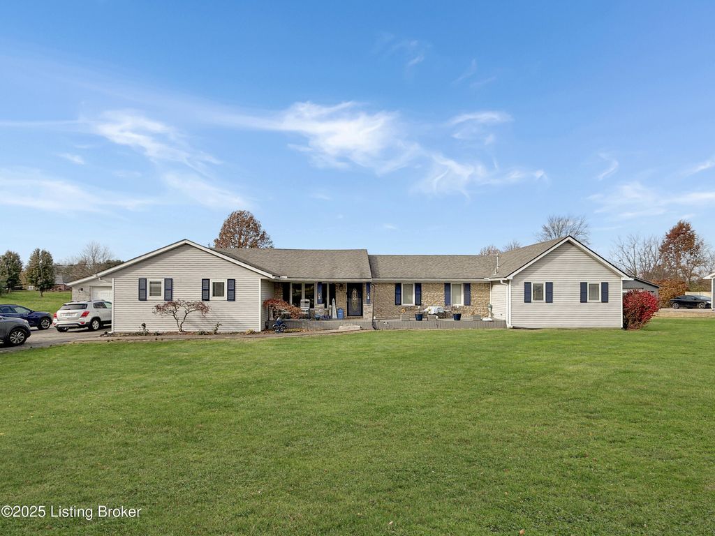 Photo of 8120 Shobe Ln, Louisville, KY 40228 (MLS # 1703614)