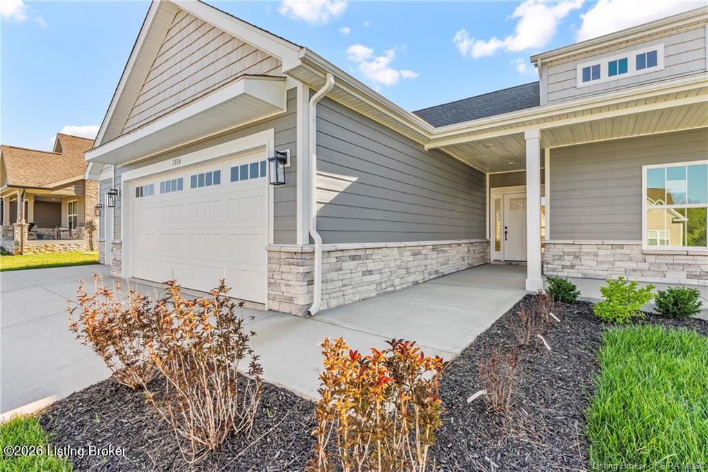 Photo of 7014 Dylan Cir, Georgetown, IN 47122 (MLS # 1731337)