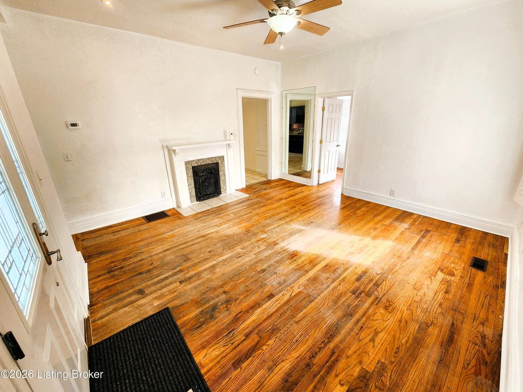 Photo of 3611 Woodruff Ave, Louisville, KY 40215 (MLS # 1707844)