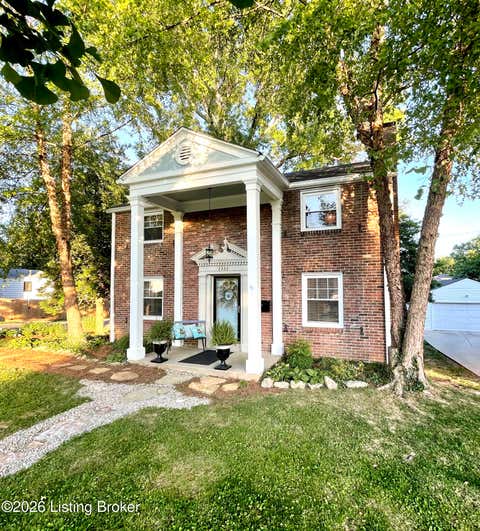 Photo of 2332 Brighton Dr, Louisville, KY 40205 (MLS # 1723557)