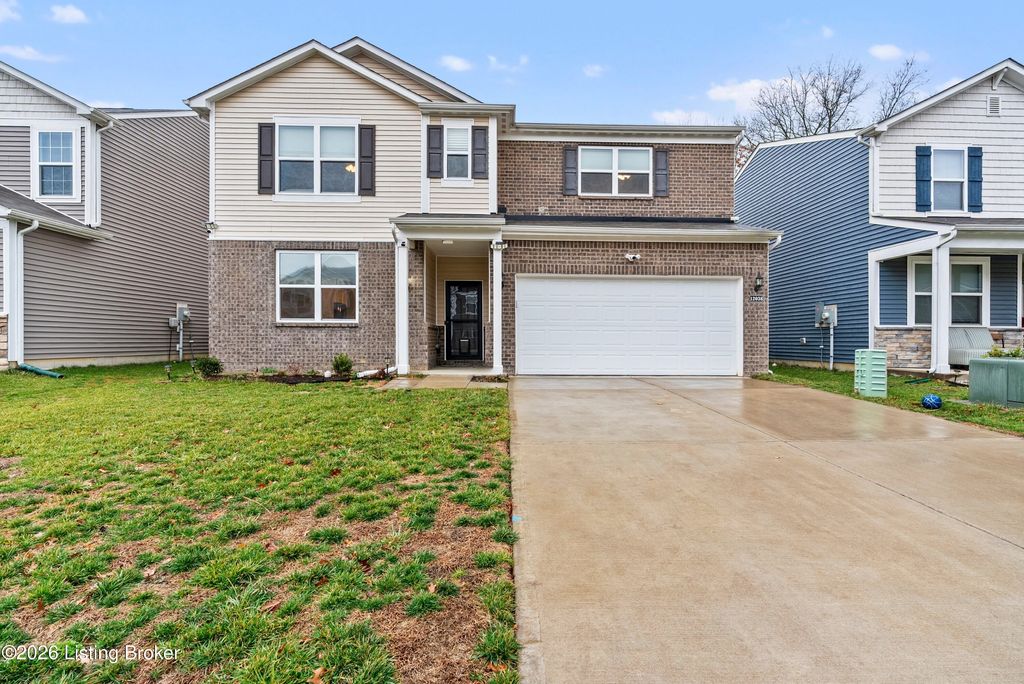Photo of 12038 Wooden Trace Dr, Louisville, KY 40229 (MLS # 1707286)